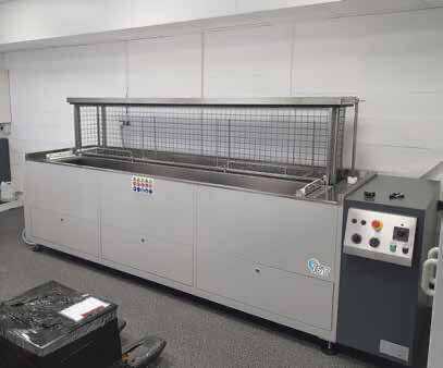 Serie LP vasche ultrasuoni modulari per piccole dimensioni e cilindri etichette